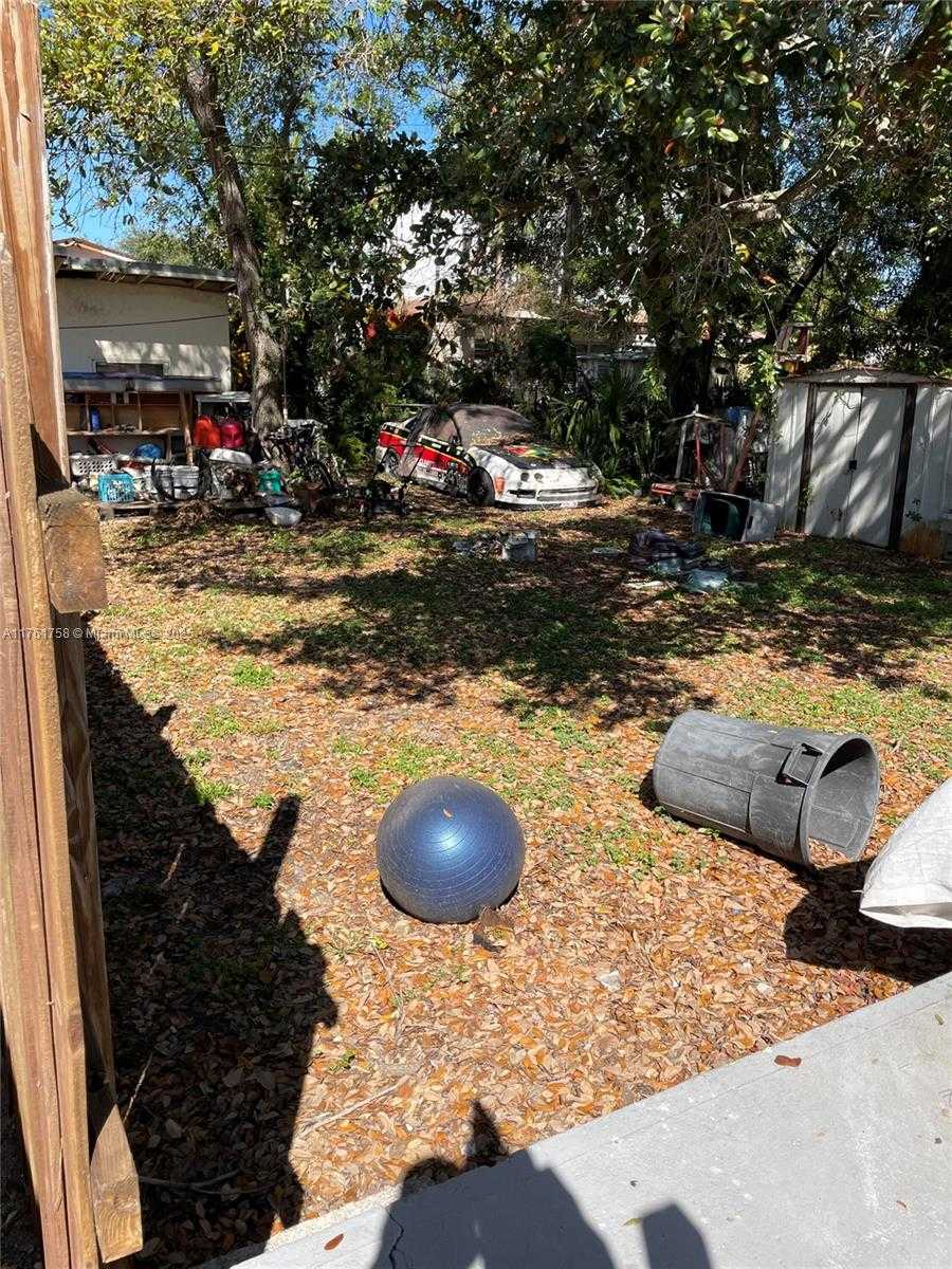 Small Image of 208 SOUTH WEST 2ND PL #2, Dania Beach Number 5