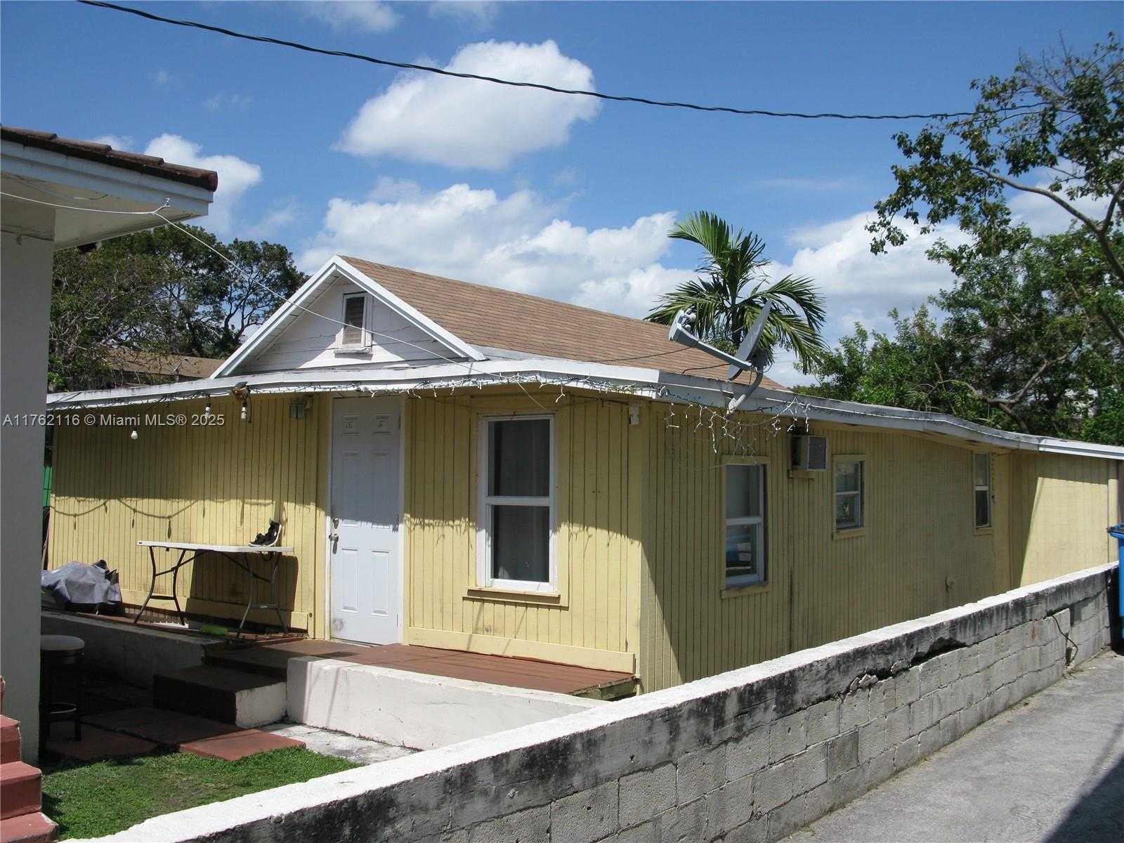 Small Image of 621 SOUTH WEST 10TH ST #5, Miami Number 12