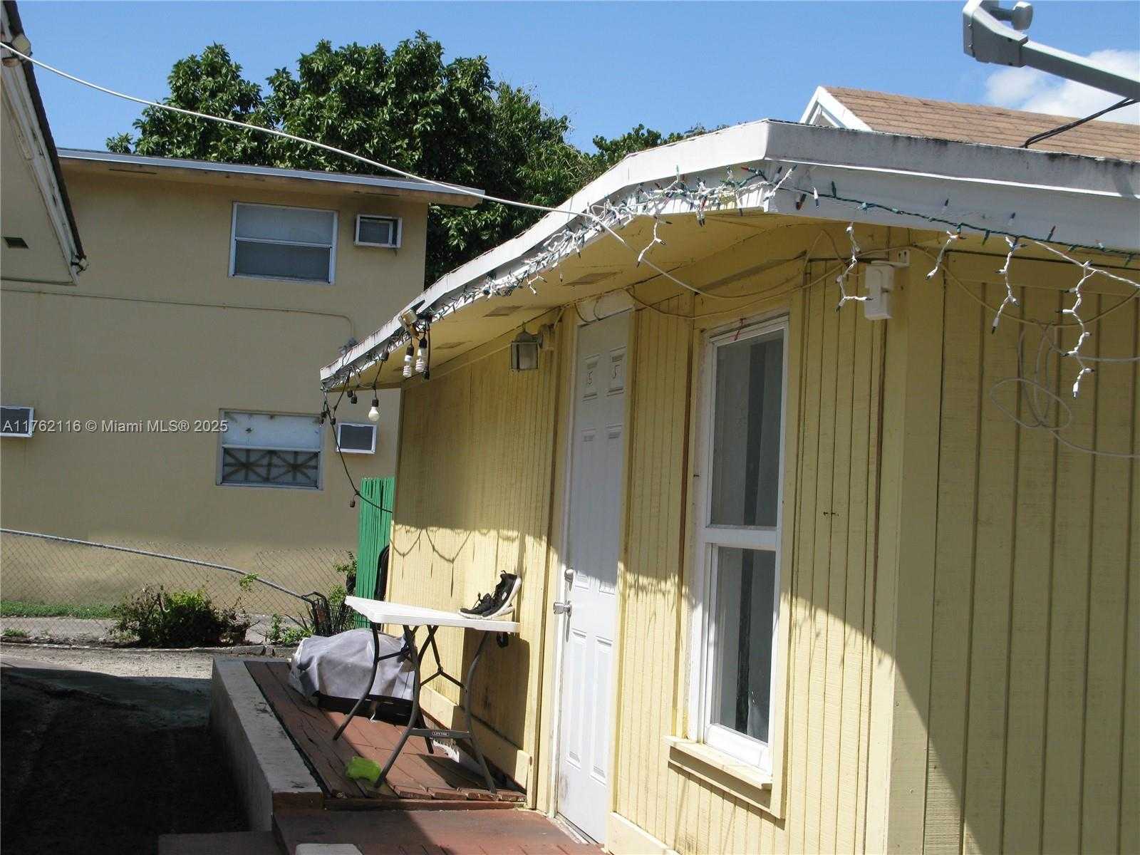 Small Image of 621 SOUTH WEST 10TH ST #5, Miami Number 14