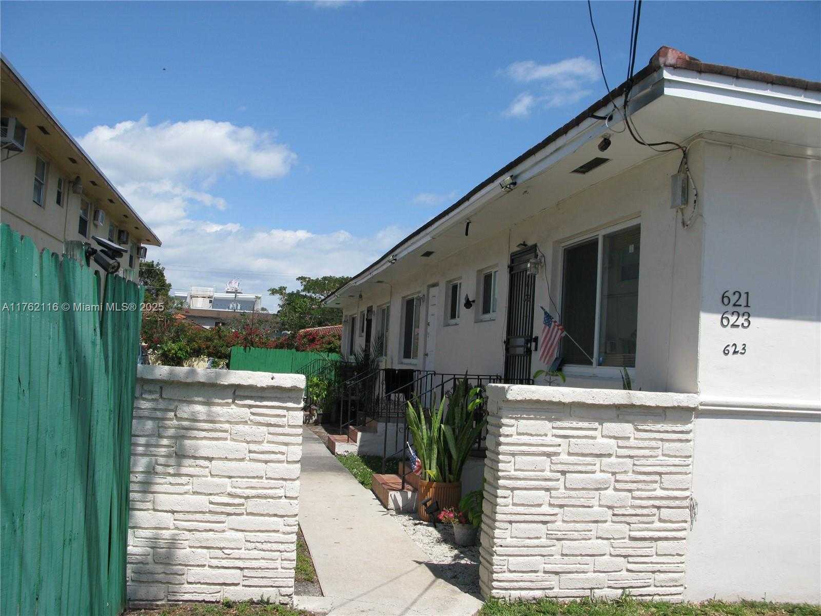 Small Image of 621 SOUTH WEST 10TH ST #5, Miami Number 2