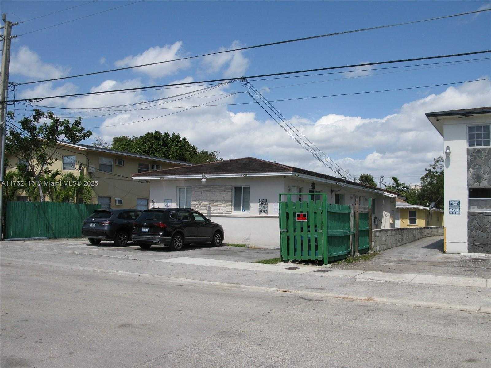 Small Image of 621 SOUTH WEST 10TH ST #5, Miami Number 20