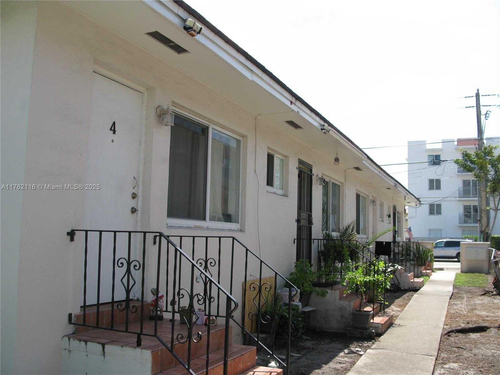 Small Image of 621 SOUTH WEST 10TH ST #5, Miami Number 4