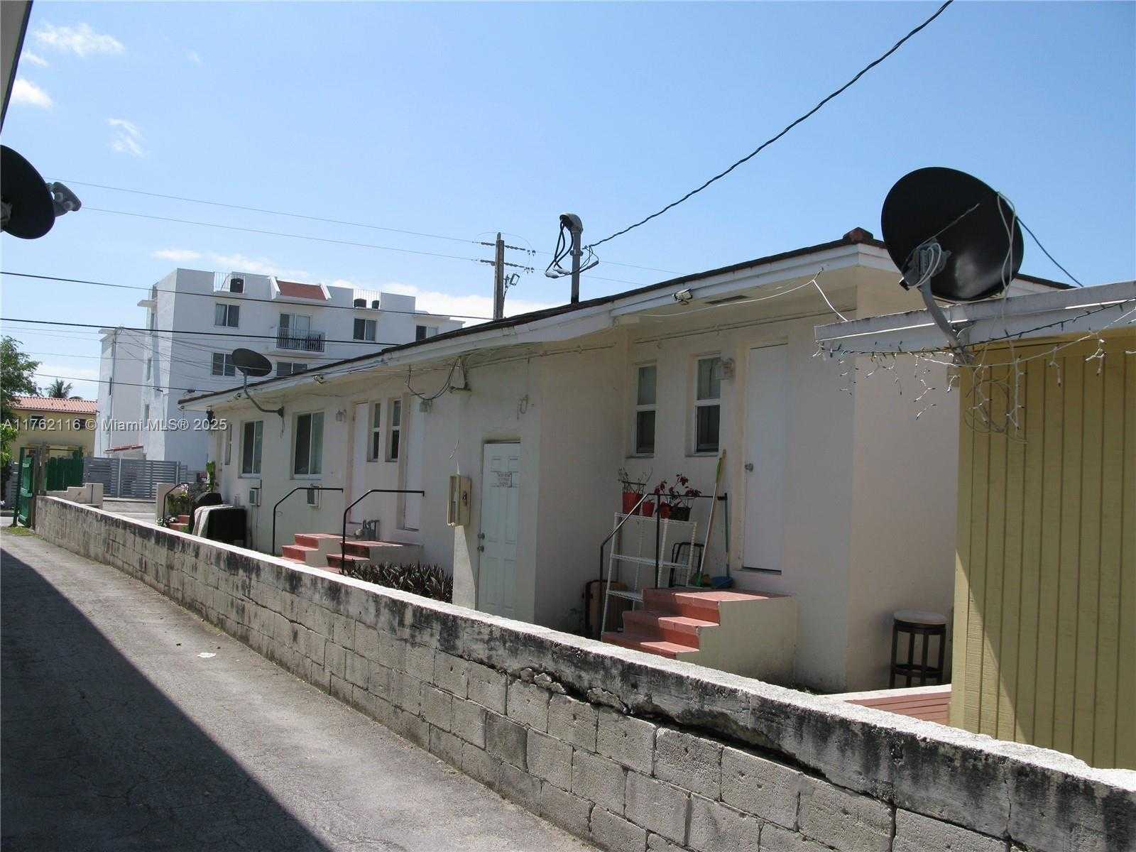 Small Image of 621 SOUTH WEST 10TH ST #5, Miami Number 7