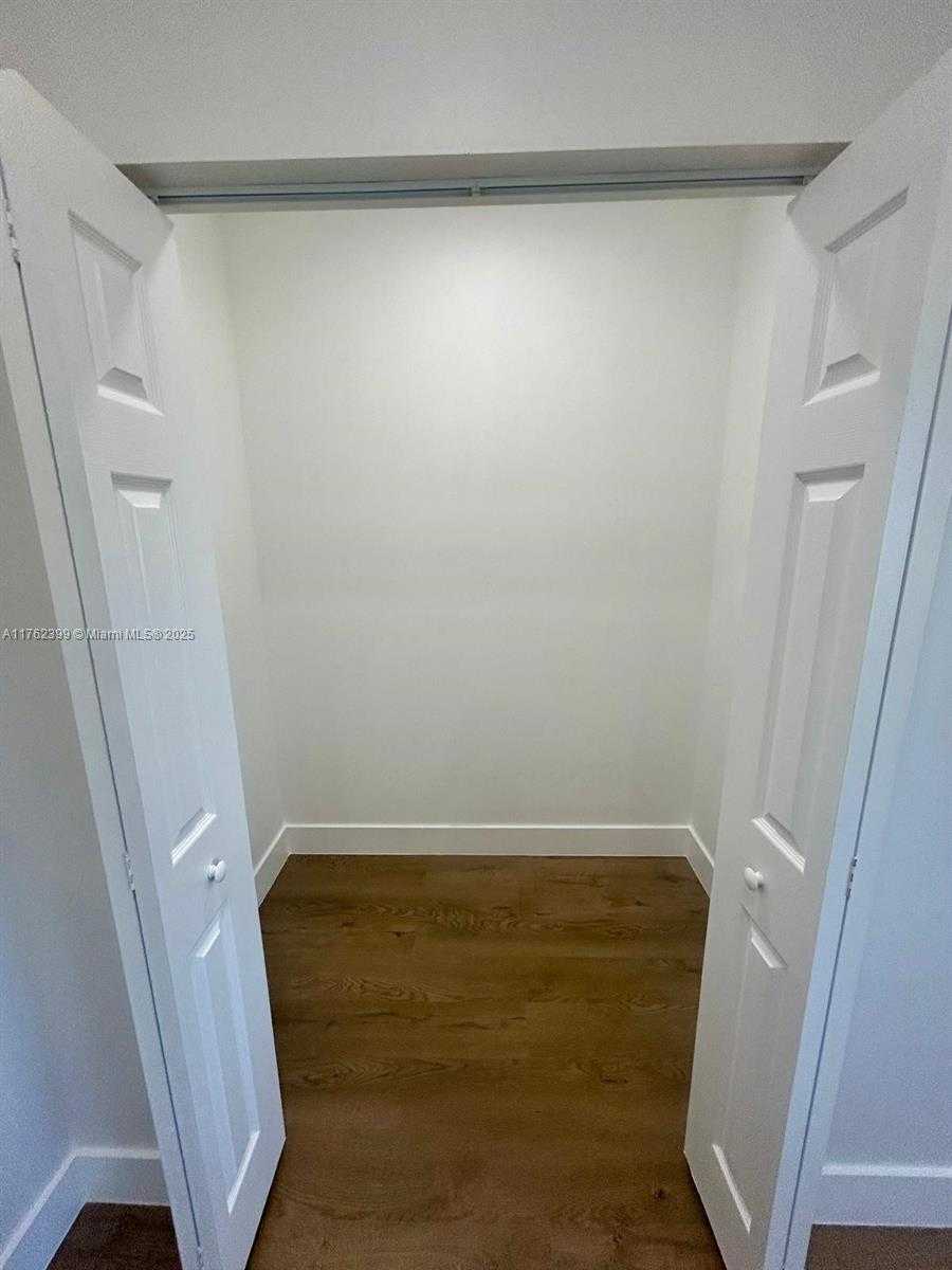 Small Image of 1121 NORTH WEST 25TH ST #2, Miami Number 16