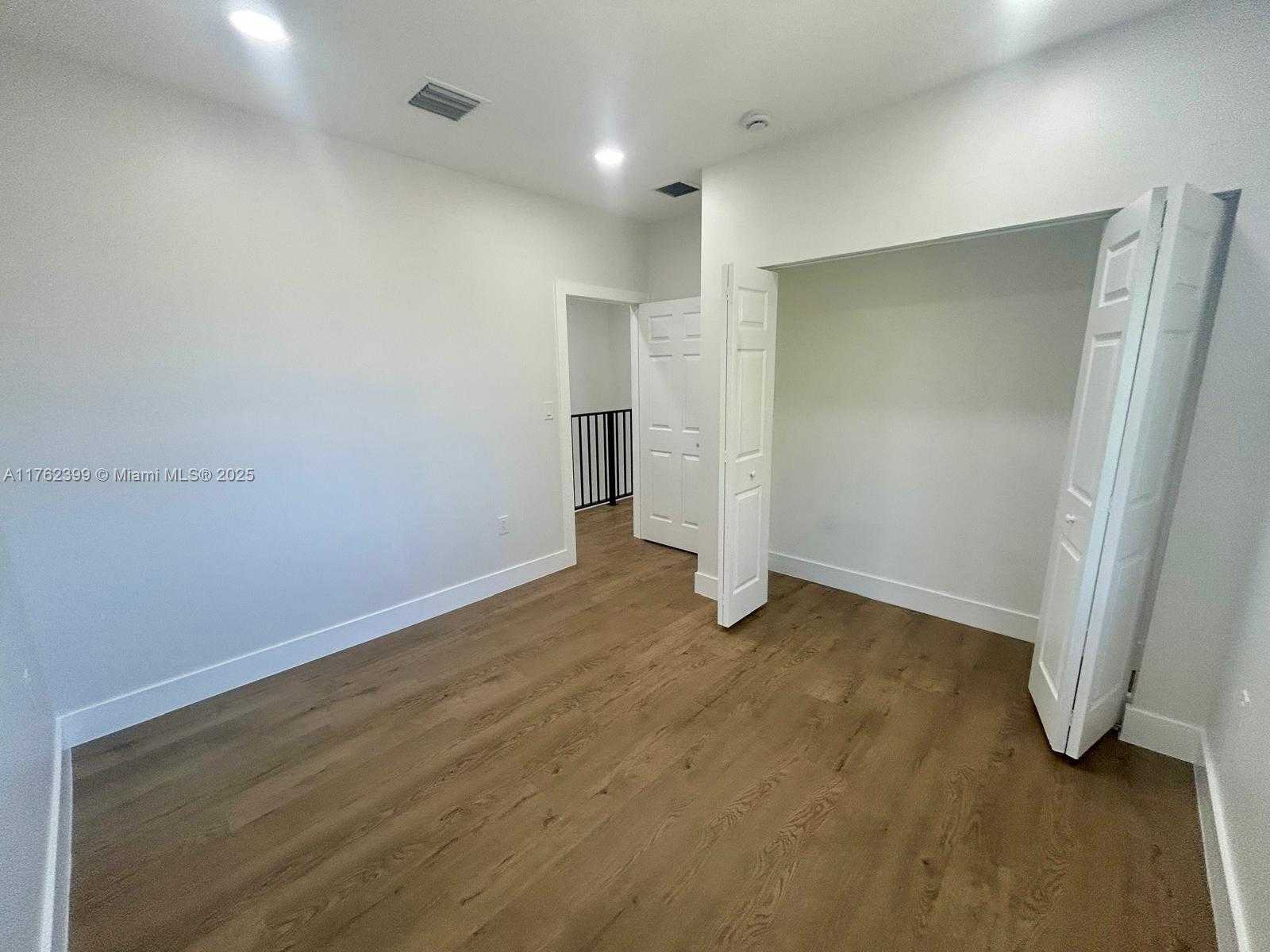 Small Image of 1121 NORTH WEST 25TH ST #2, Miami Number 19