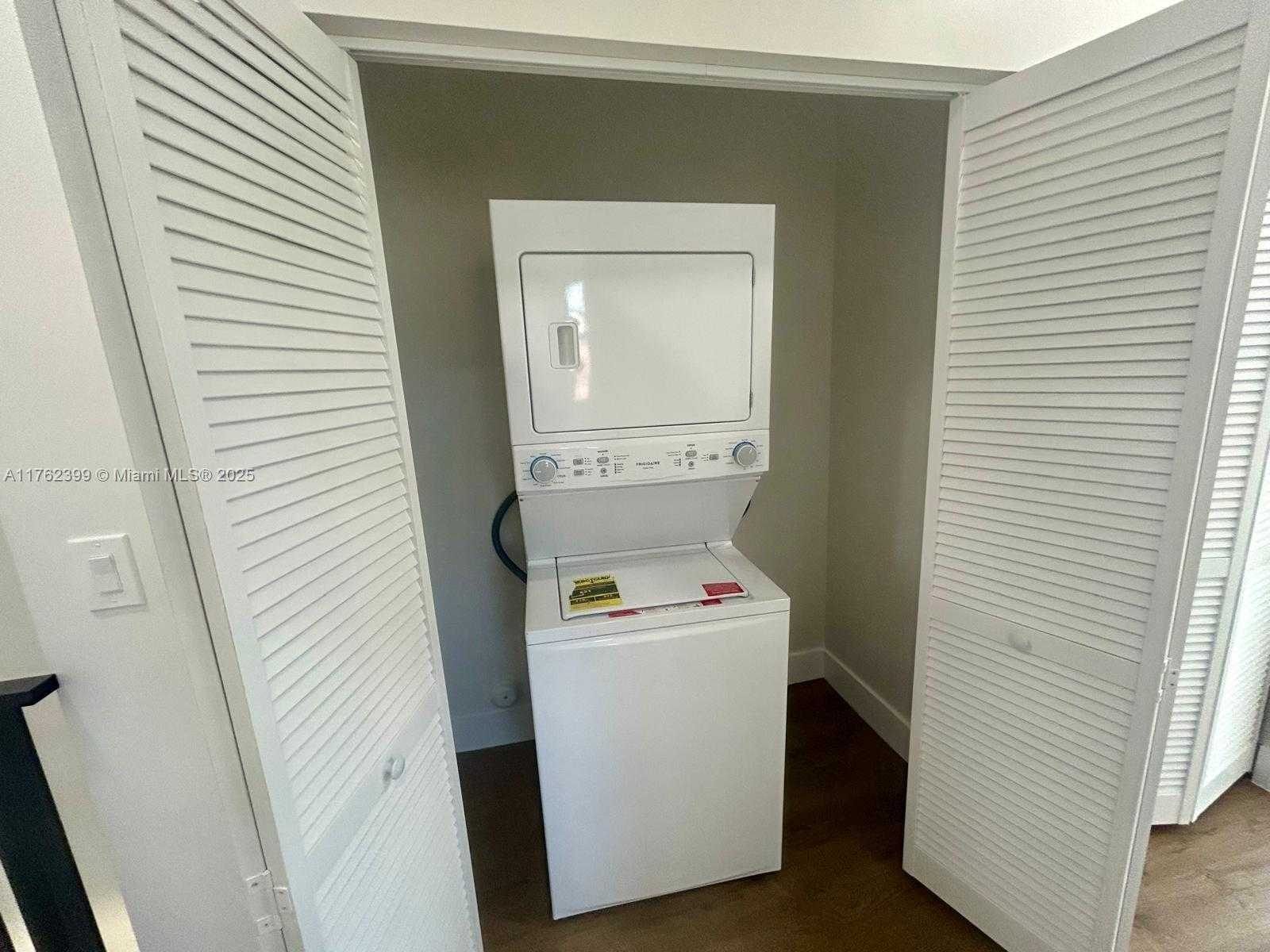 Small Image of 1121 NORTH WEST 25TH ST #2, Miami Number 24