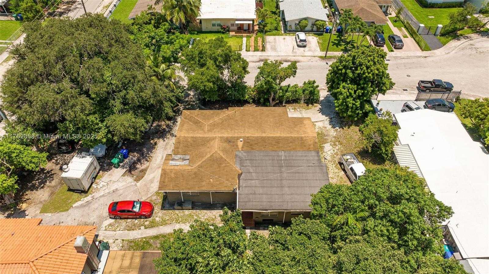 Small Image of 1919 NORTH WEST 16TH TER, Miami Number 5