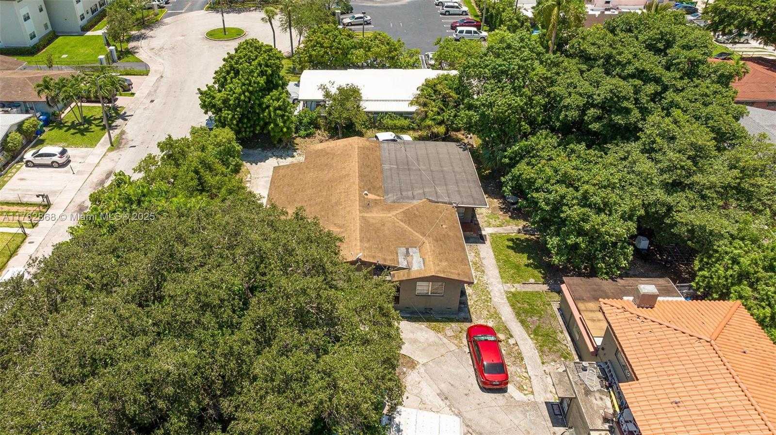 Small Image of 1919 NORTH WEST 16TH TER, Miami Number 9