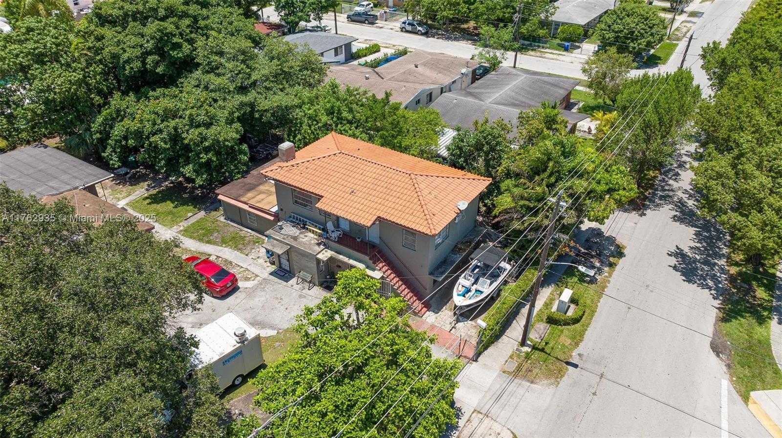 Small Image of 1640 NORTH WEST 19TH AVE, Miami Number 4