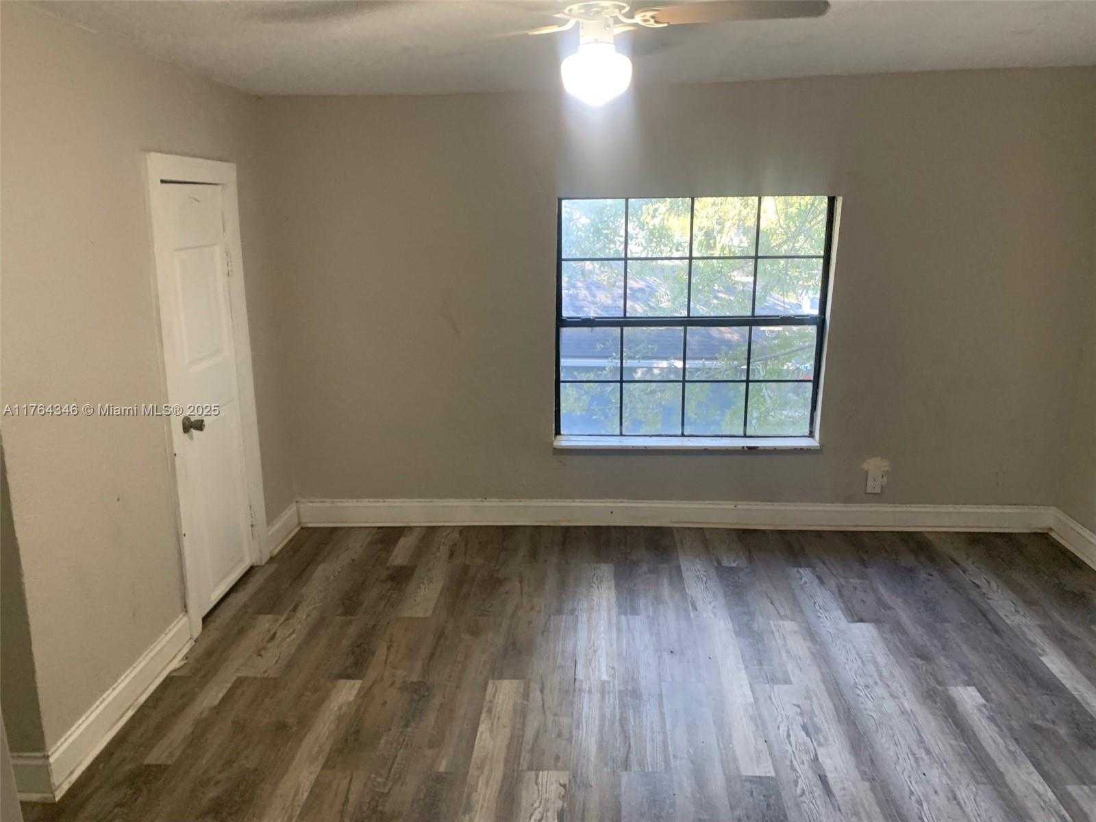 Small Image of 1129 GROTHE ST #2, Jacksonville Number 12