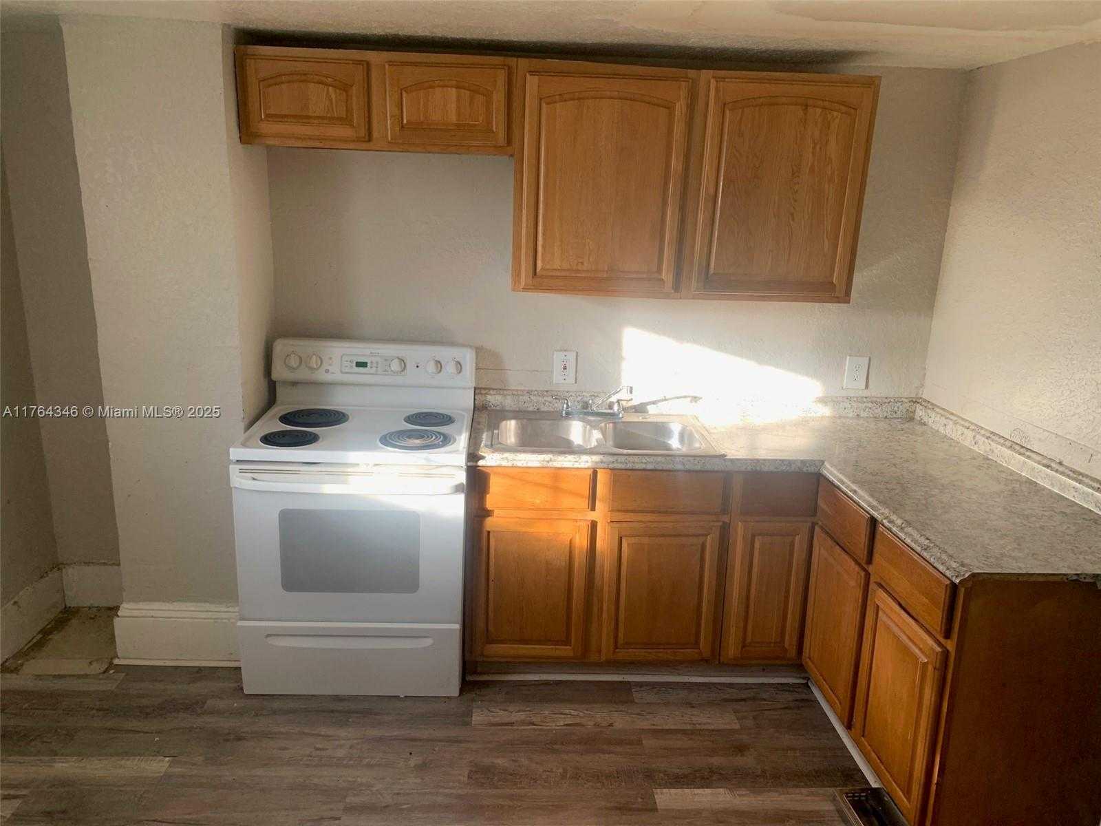 Small Image of 1129 GROTHE ST #2, Jacksonville Number 15