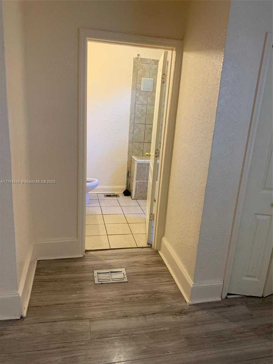 Small Image of 1129 GROTHE ST #2, Jacksonville Number 2