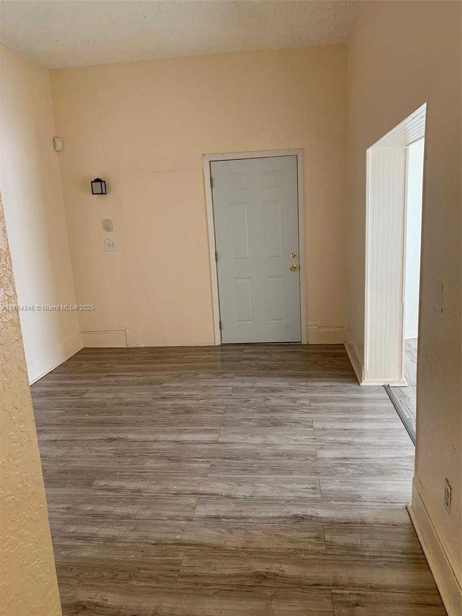 Small Image of 1129 GROTHE ST #2, Jacksonville Number 6