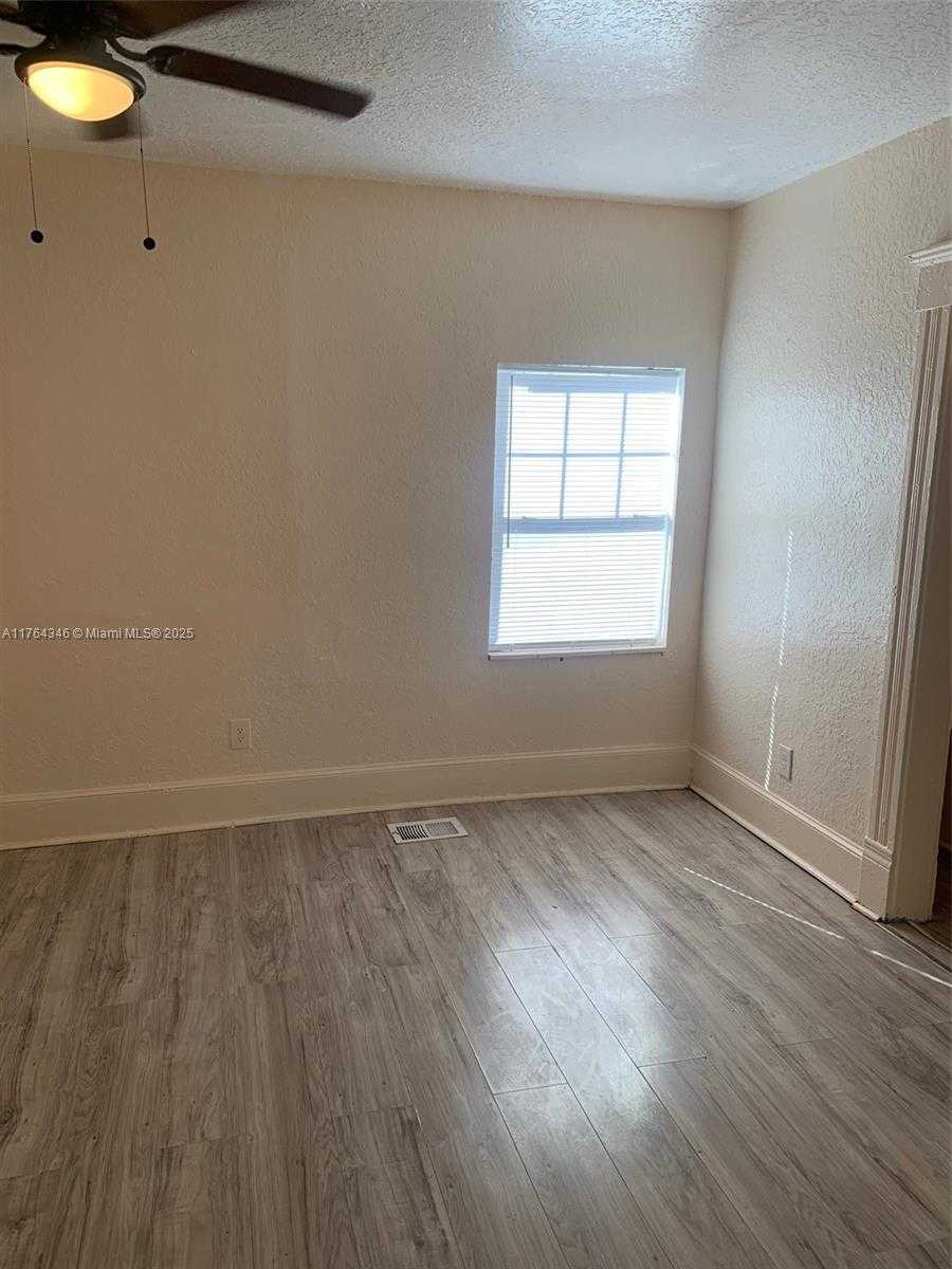 Small Image of 1129 GROTHE ST #2, Jacksonville Number 9