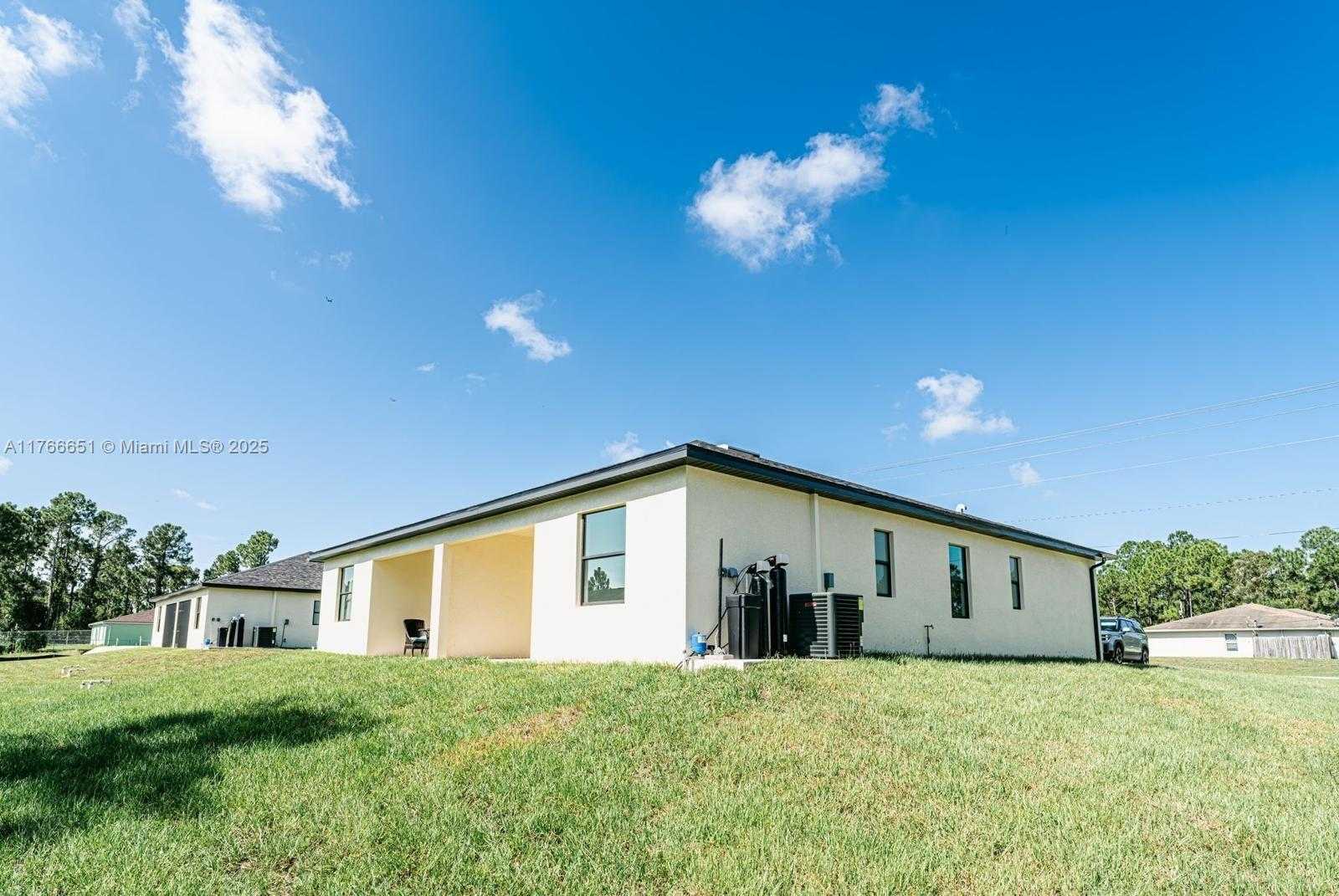 Small Image of 142 MILWAUKEE BLVD, Lehigh Acres Number 11