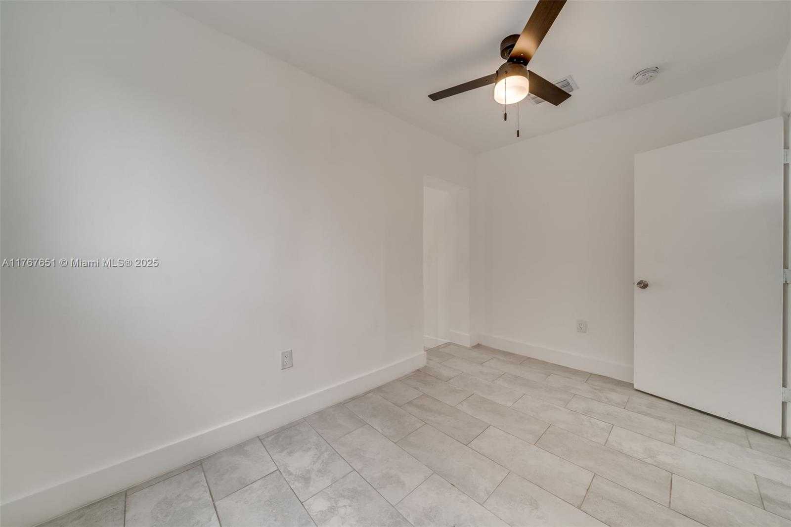 Small Image of 247 NORTH WEST 54TH ST, Miami Number 10