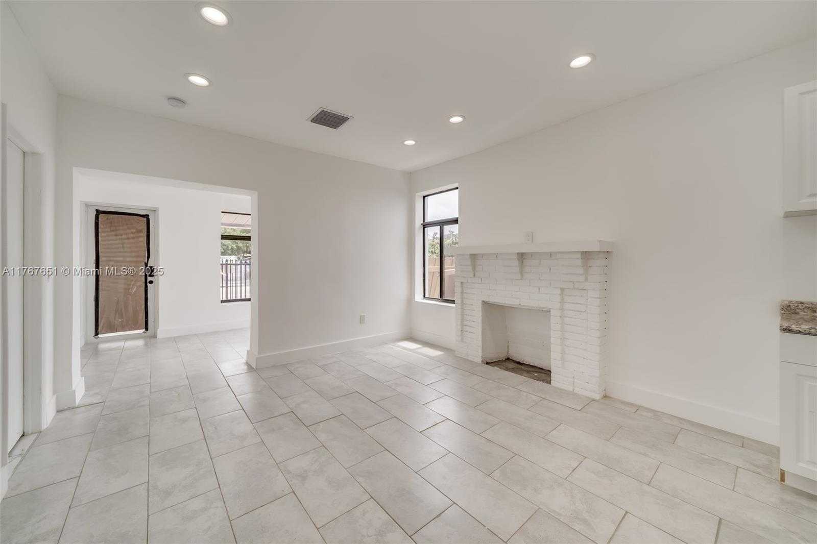 Small Image of 247 NORTH WEST 54TH ST, Miami Number 17