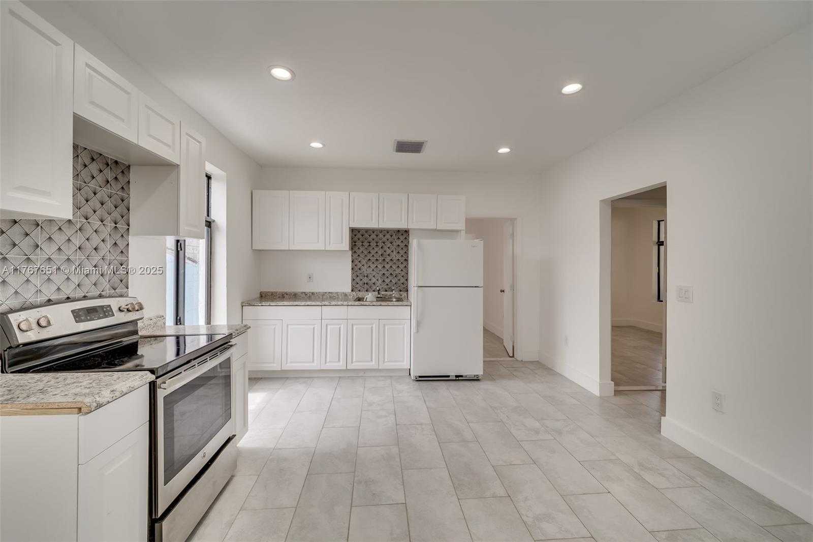 Small Image of 247 NORTH WEST 54TH ST, Miami Number 19