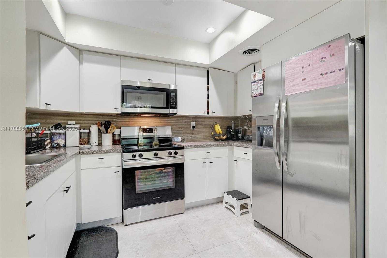 Small Image of 2470 NORTH EAST 182ND TER #2, North Miami Beach Number 16
