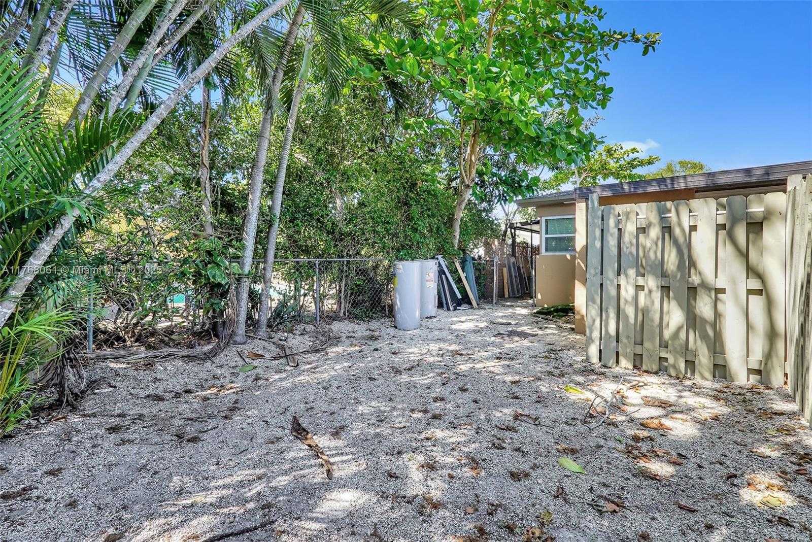 Small Image of 2470 NORTH EAST 182ND TER #2, North Miami Beach Number 31