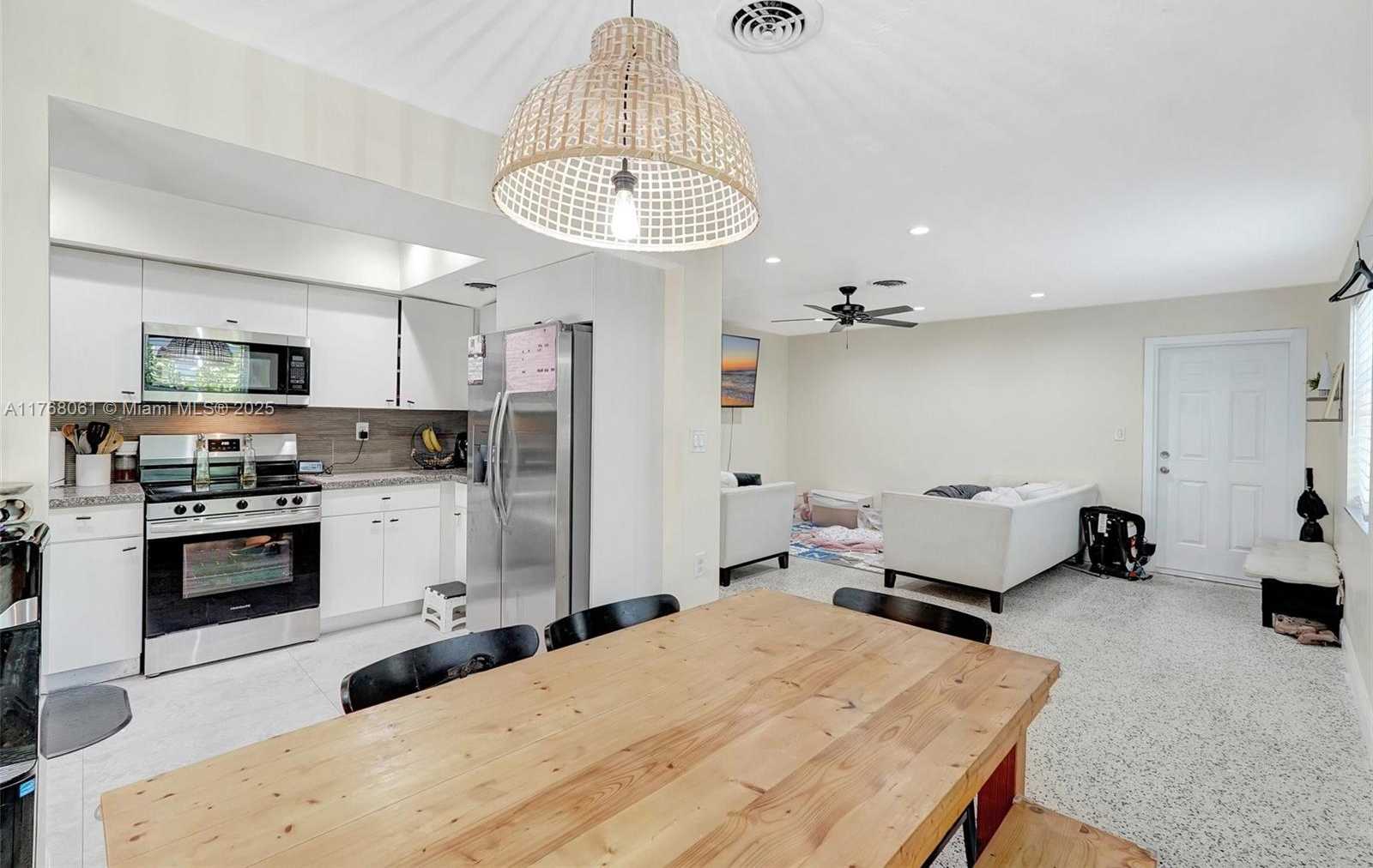 Small Image of 2470 NORTH EAST 182ND TER #2, North Miami Beach Number 7