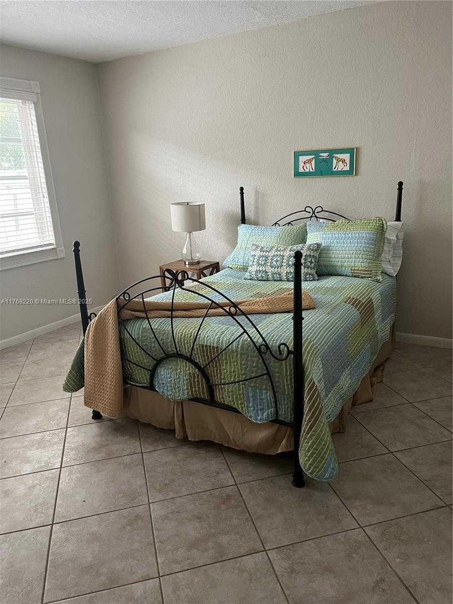 Small Image of 1040 NORTH EAST 16TH AVE, Fort Lauderdale Number 13