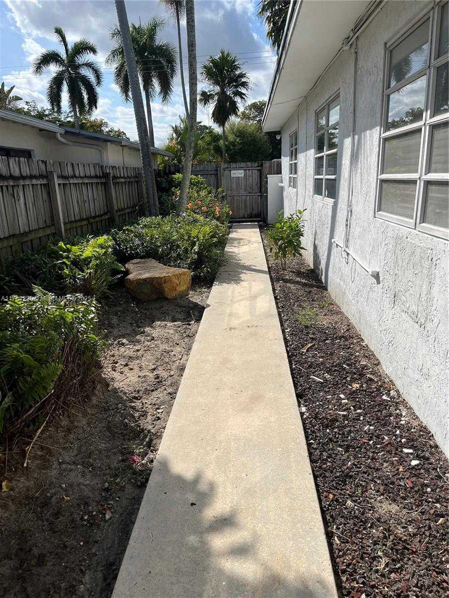 Small Image of 1040 NORTH EAST 16TH AVE, Fort Lauderdale Number 30