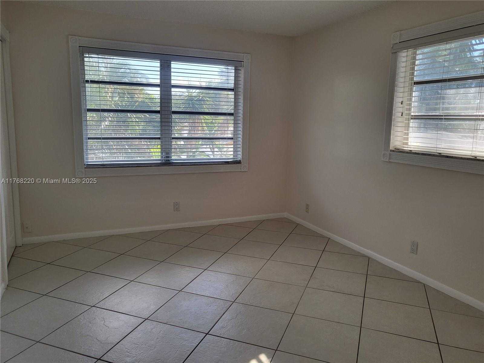 Small Image of 1040 NORTH EAST 16TH AVE, Fort Lauderdale Number 33