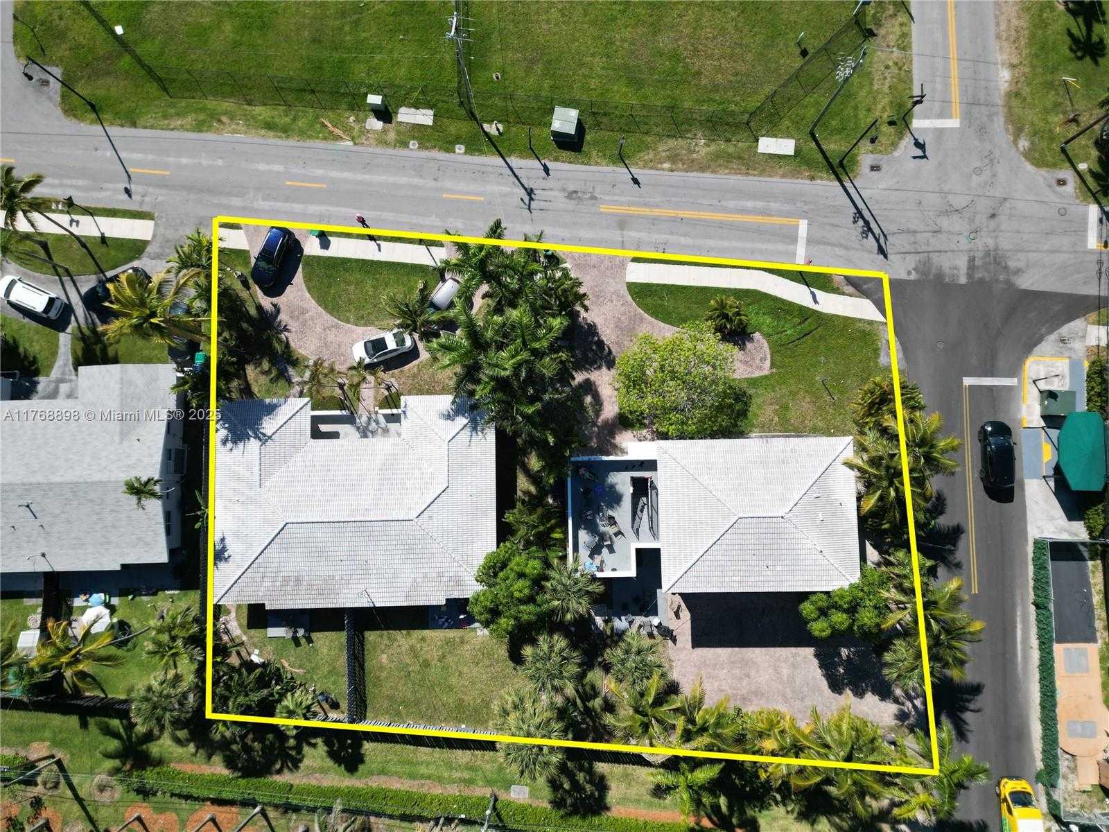 Small Image of 18815 ATLANTIC BLVD, Sunny Isles Beach Number 9