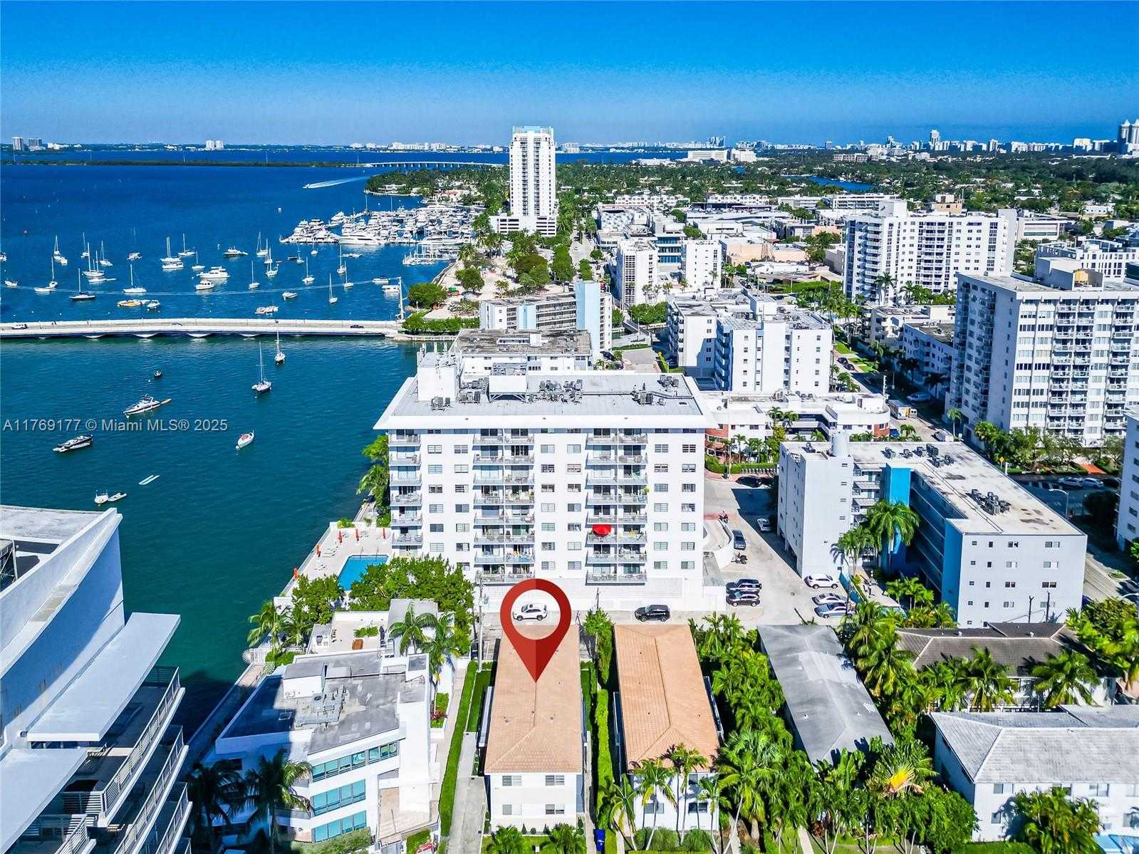 Small Image of 1471 LINCOLN TER, Miami Beach Number 22