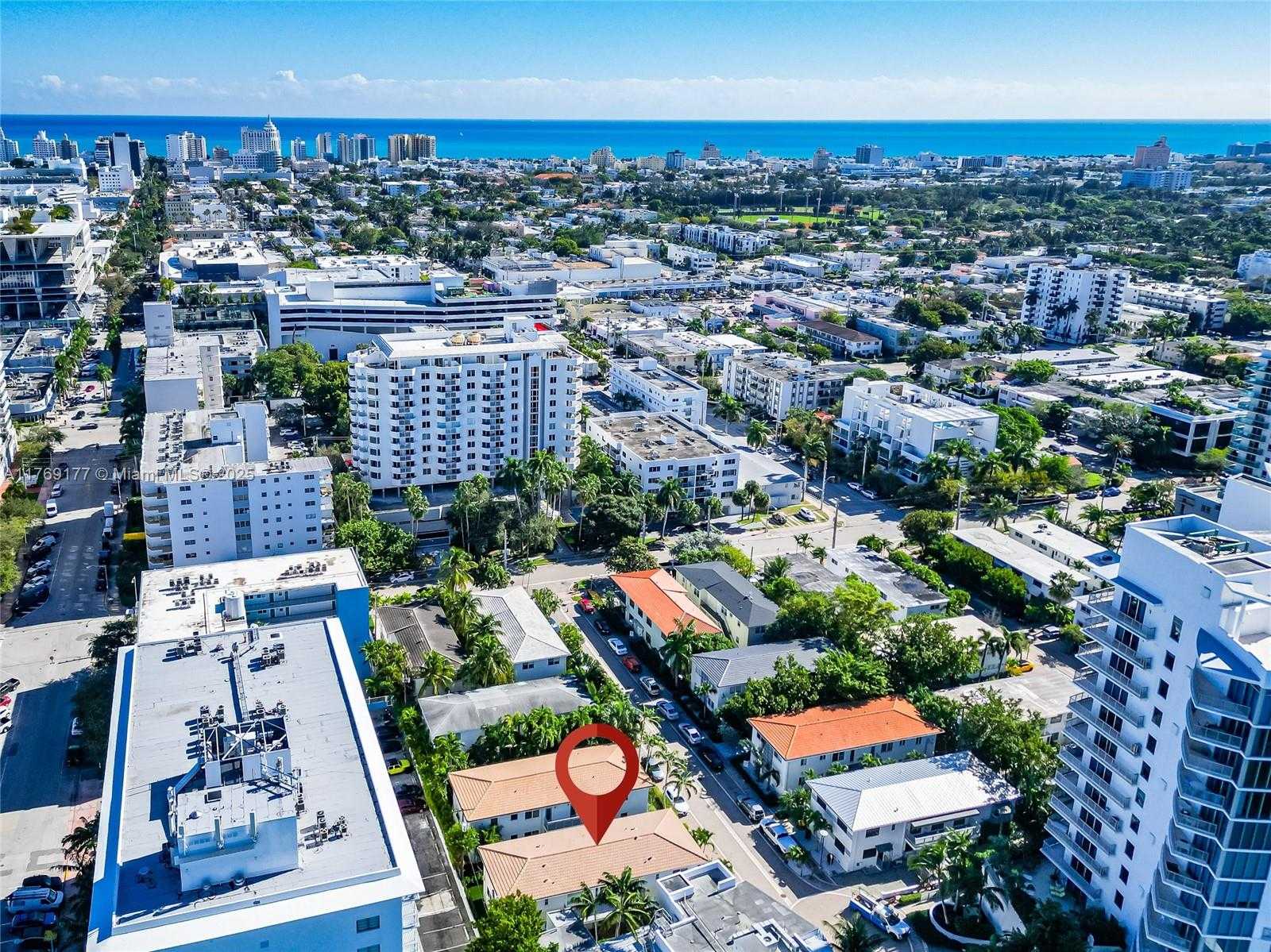 Small Image of 1471 LINCOLN TER, Miami Beach Number 23