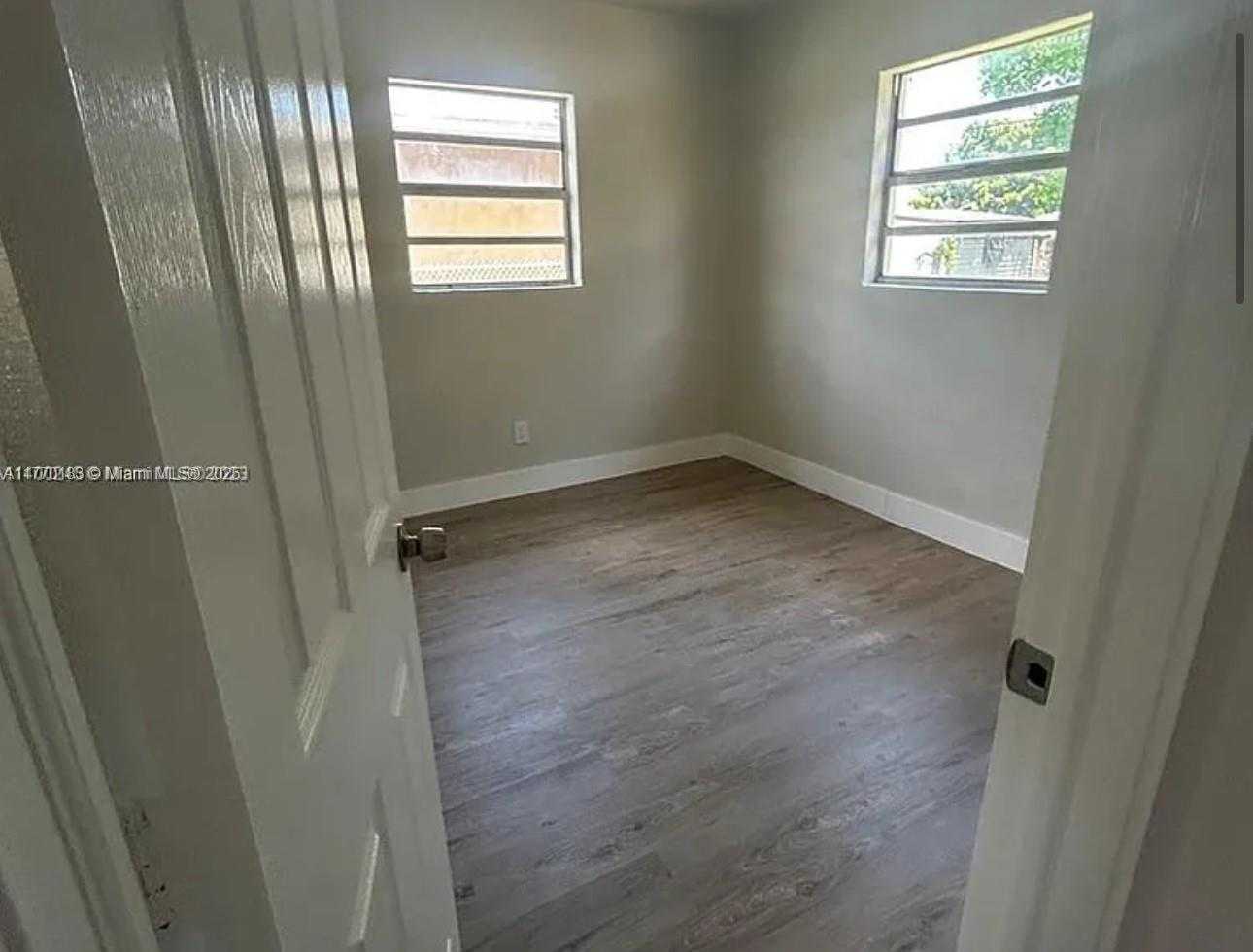 Small Image of 10540 SOUTH WEST 172ND ST #2, Miami Number 4