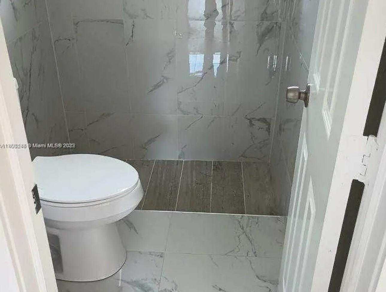 Small Image of 10540 SOUTH WEST 172ND ST #2, Miami Number 5