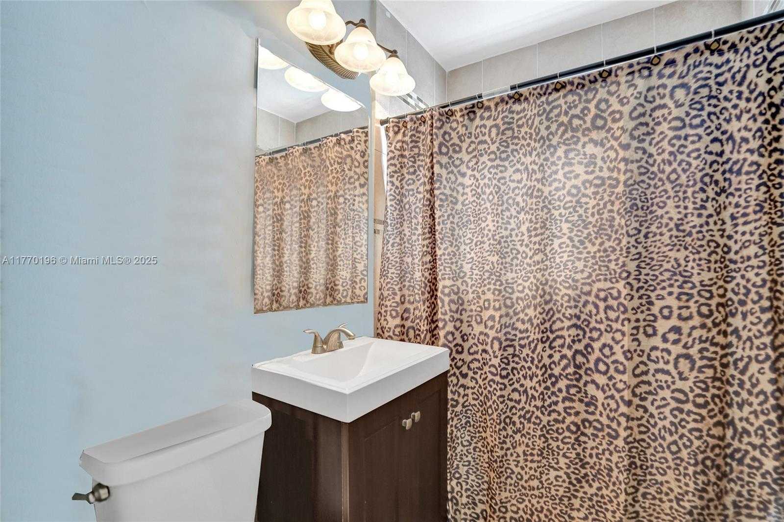 Small Image of 731 SOUTH WEST 8TH AVE, Hallandale Beach Number 10