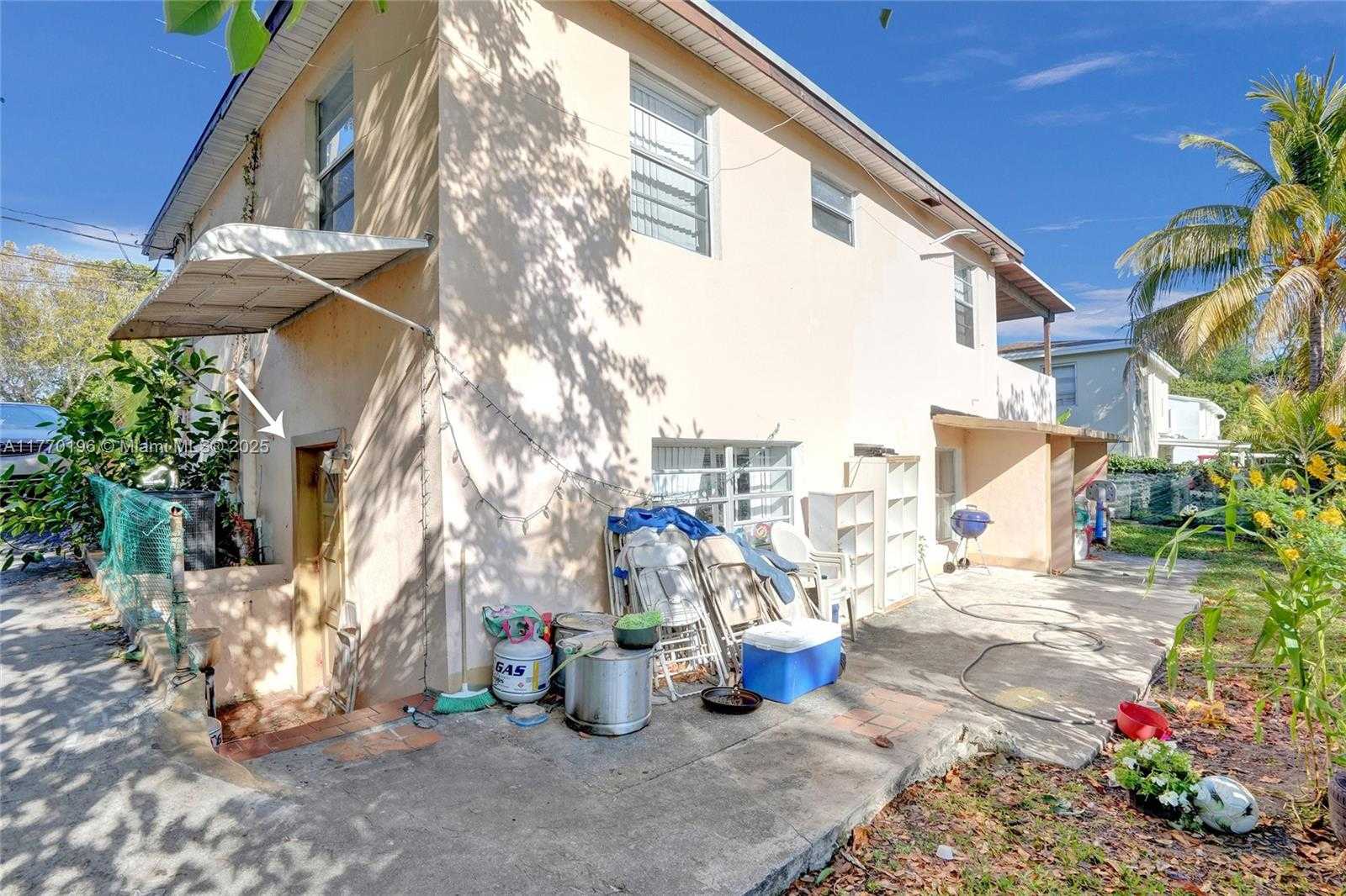 Small Image of 731 SOUTH WEST 8TH AVE, Hallandale Beach Number 18