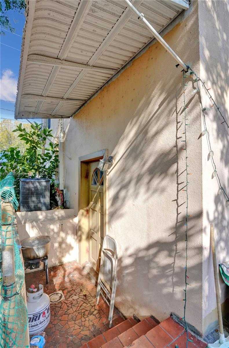 Small Image of 731 SOUTH WEST 8TH AVE, Hallandale Beach Number 20