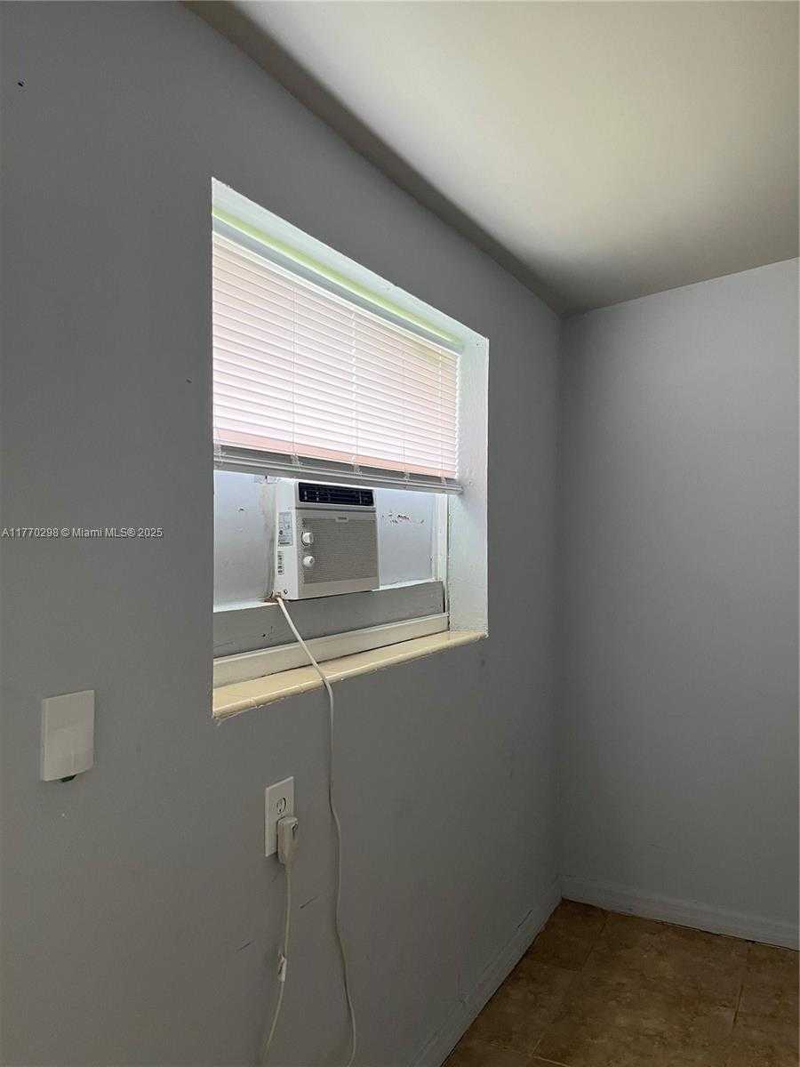 Small Image of 977 MINER RD, Lake Worth Number 9