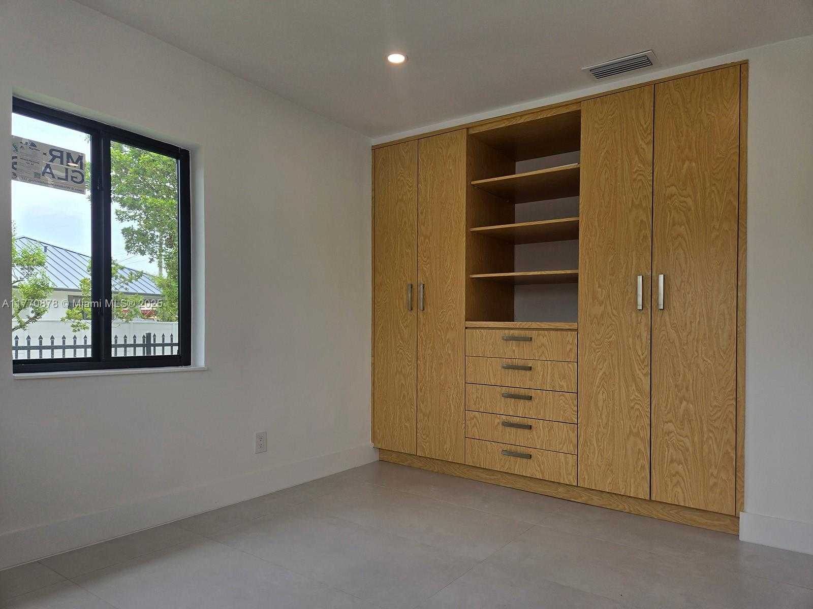 Small Image of 5152 SOUTH WEST 6TH #3, Miami Number 16