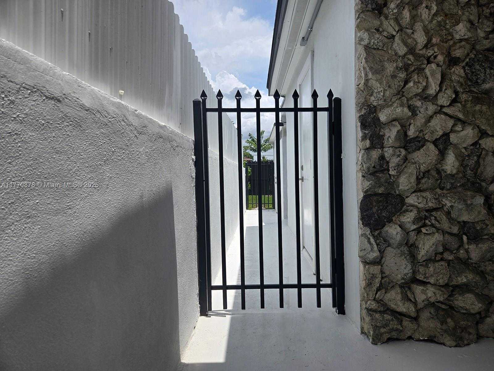 Small Image of 5152 SOUTH WEST 6TH #3, Miami Number 21
