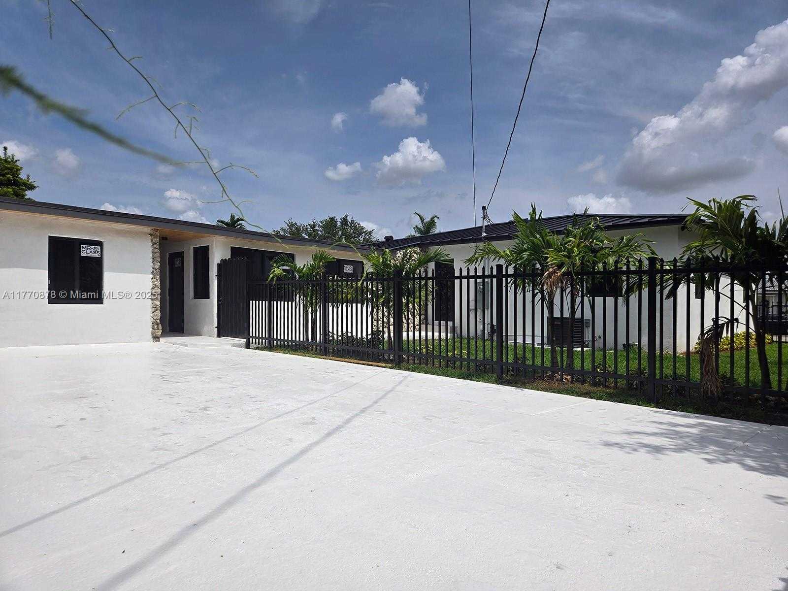 Small Image of 5152 SOUTH WEST 6TH #3, Miami Number 4