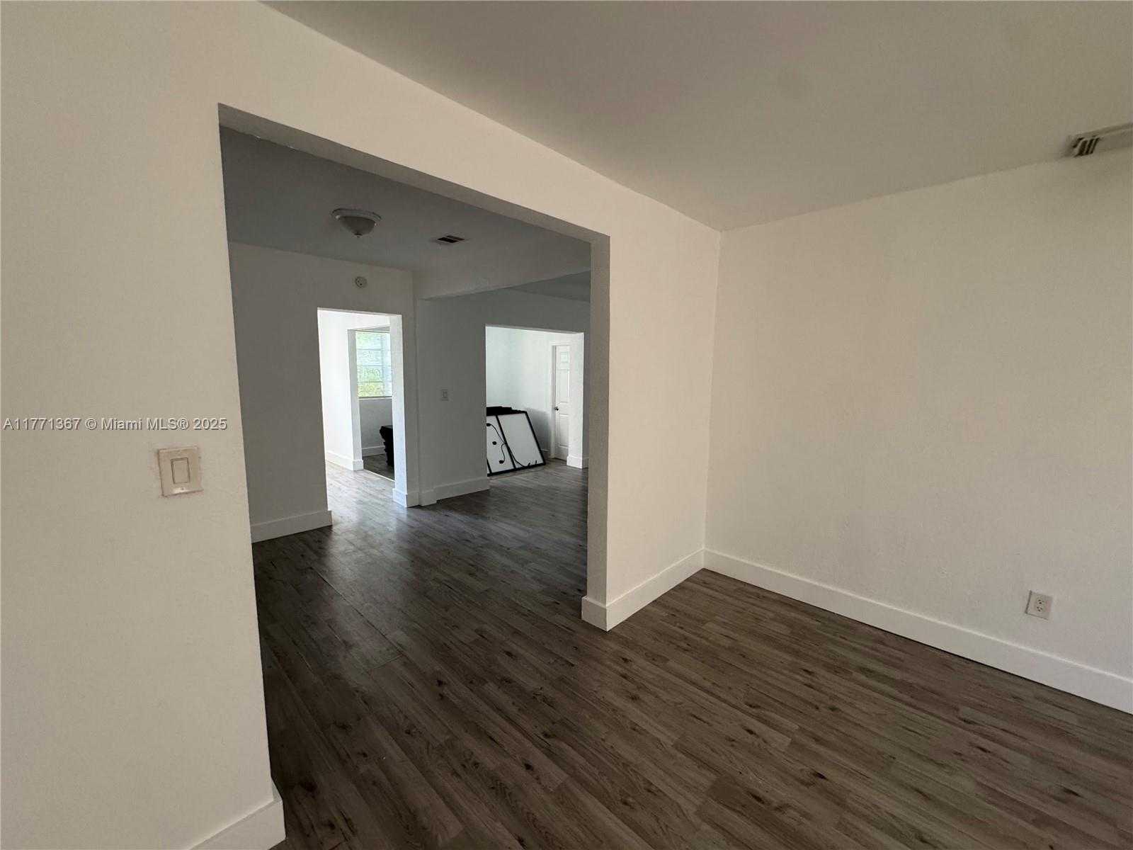 Small Image of 1730 SOUTH WEST 72ND CT, Miami Number 12