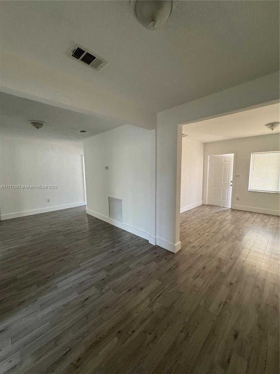 Small Image of 1730 SOUTH WEST 72ND CT, Miami Number 13