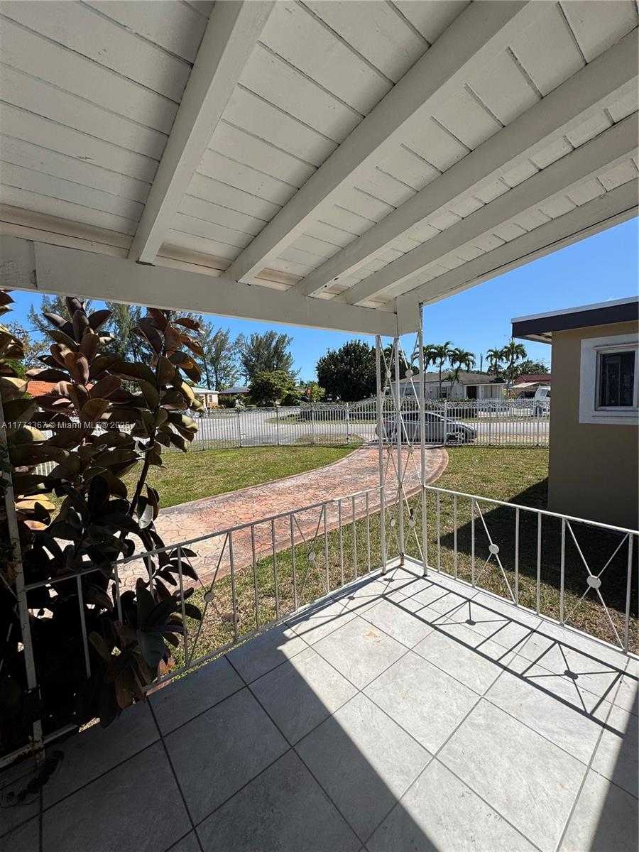 Small Image of 1730 SOUTH WEST 72ND CT, Miami Number 16