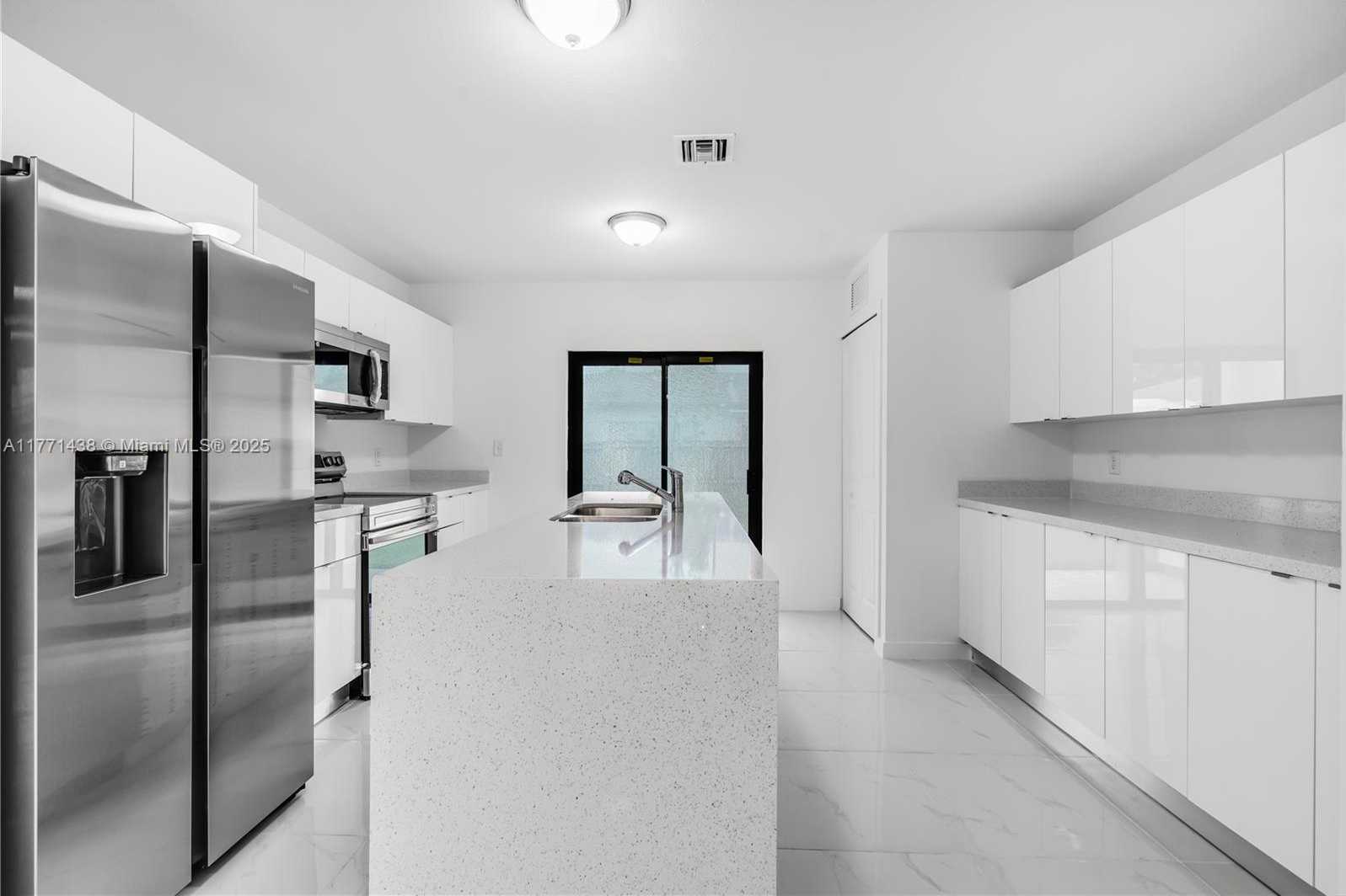 Small Image of 1457 NORTH WEST 2 AVE, Miami Number 11