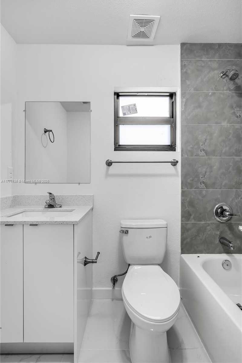 Small Image of 1457 NORTH WEST 2 AVE, Miami Number 9