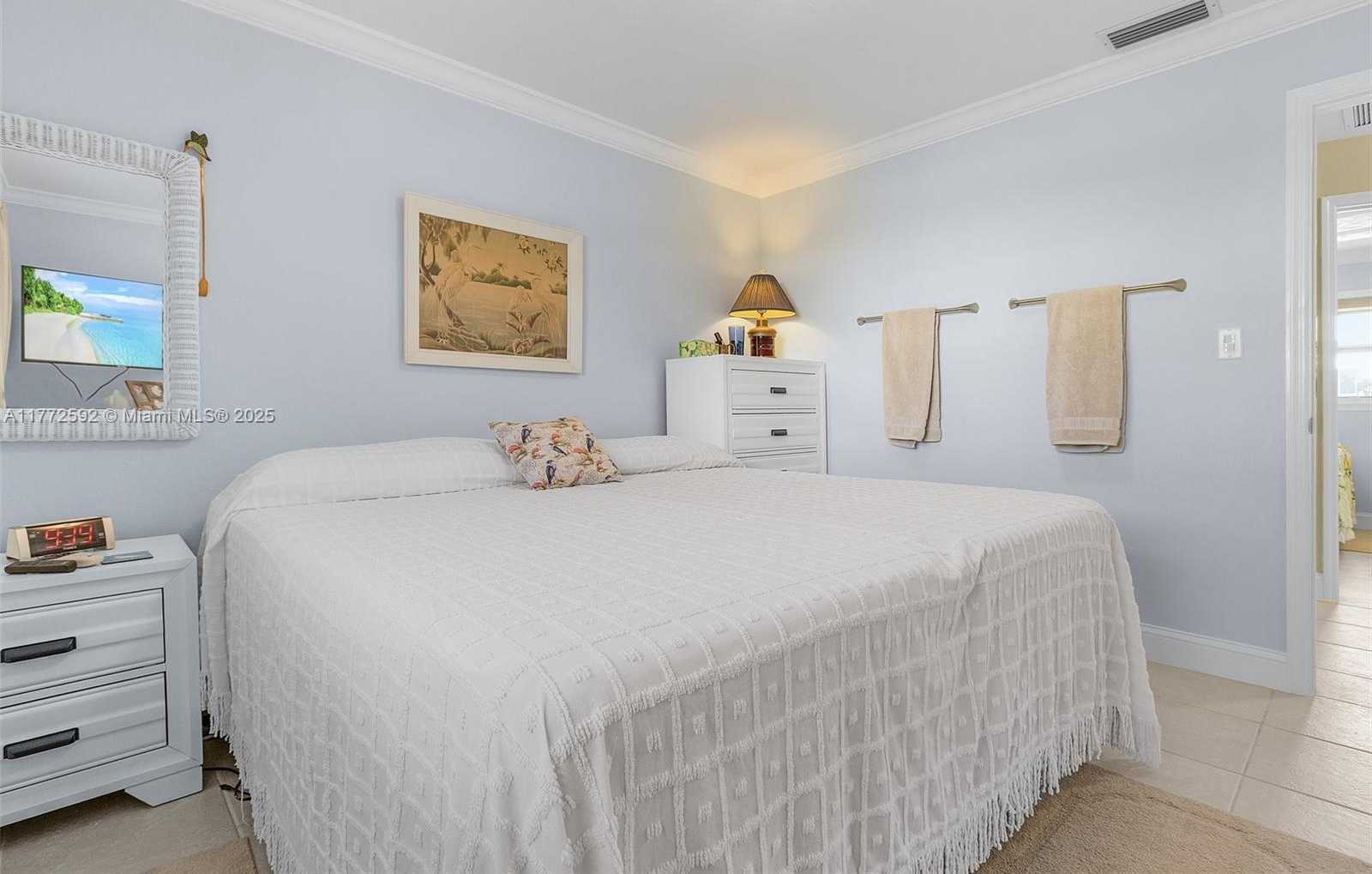 Small Image of 2859 CHERYL ST #2, Cape Coral Number 17