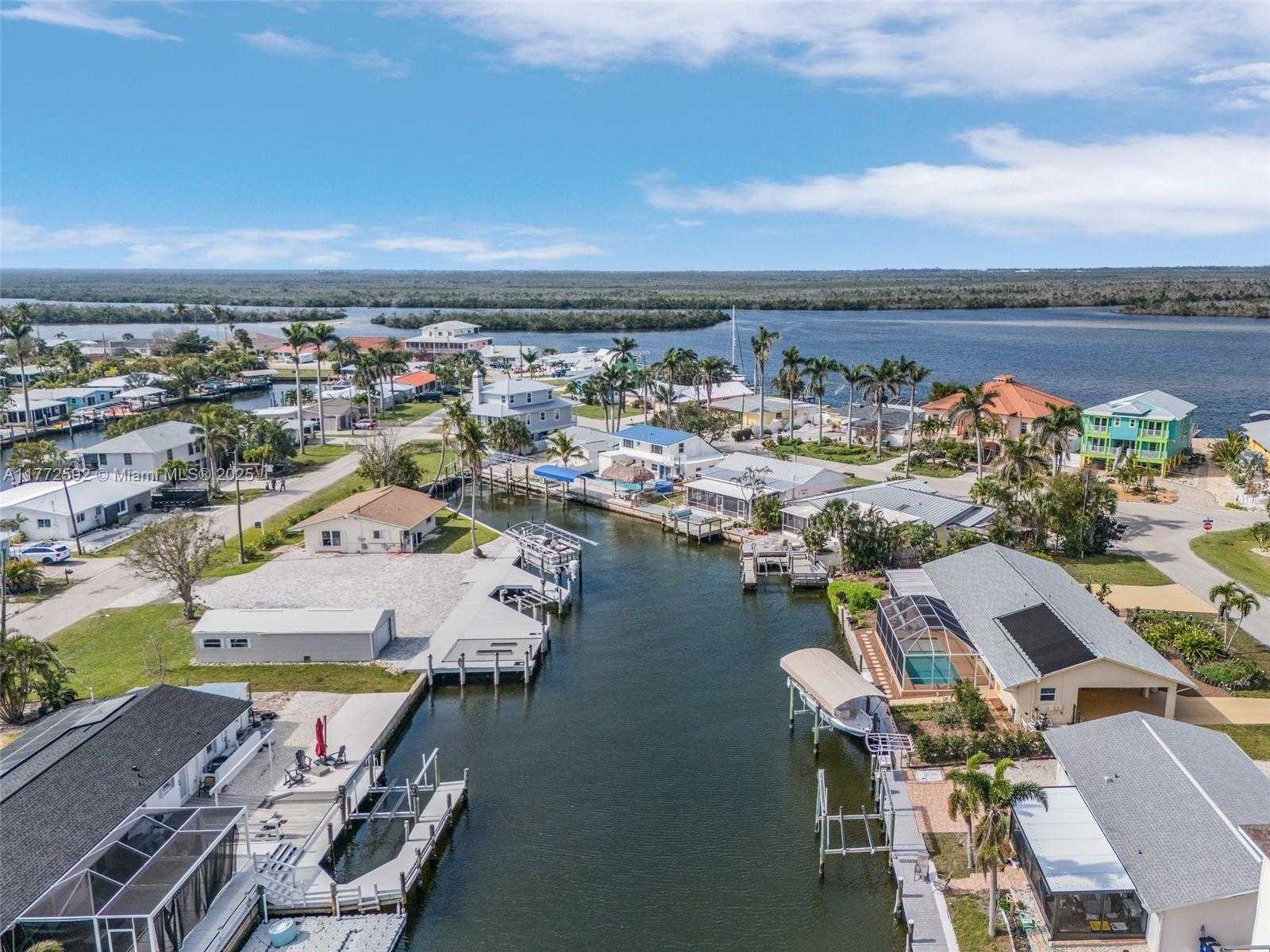 Small Image of 2859 CHERYL ST #2, Cape Coral Number 33