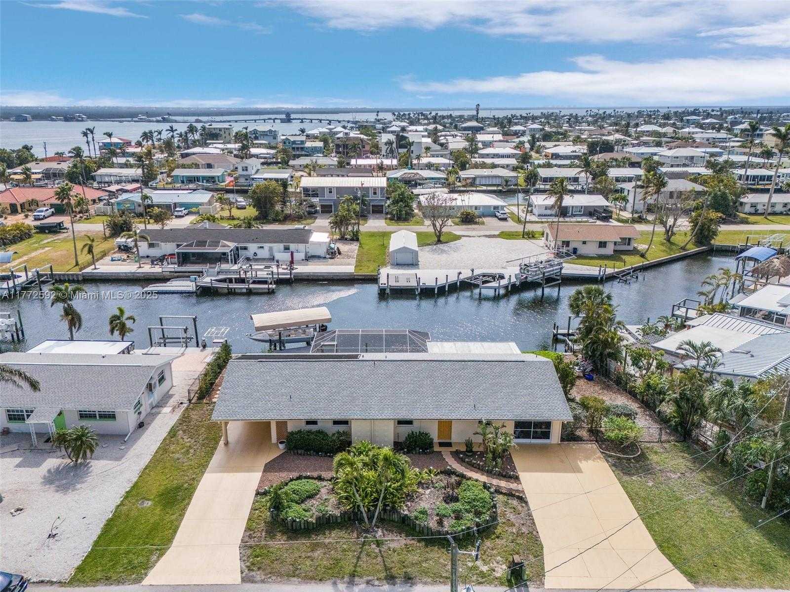 Small Image of 2859 CHERYL ST #2, Cape Coral Number 9