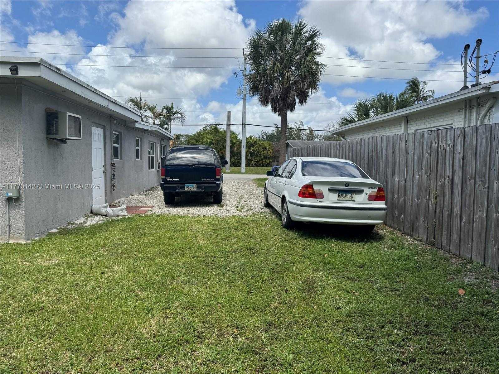 Small Image of 2960 SOUTH WEST 17TH ST #5, Fort Lauderdale Number 12