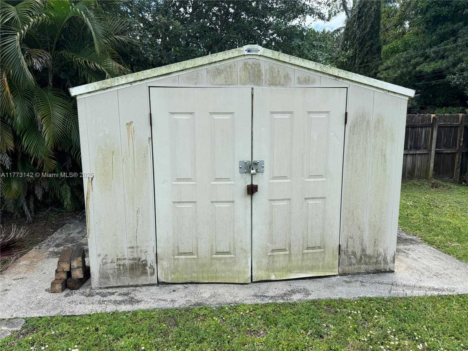 Small Image of 2960 SOUTH WEST 17TH ST #5, Fort Lauderdale Number 15